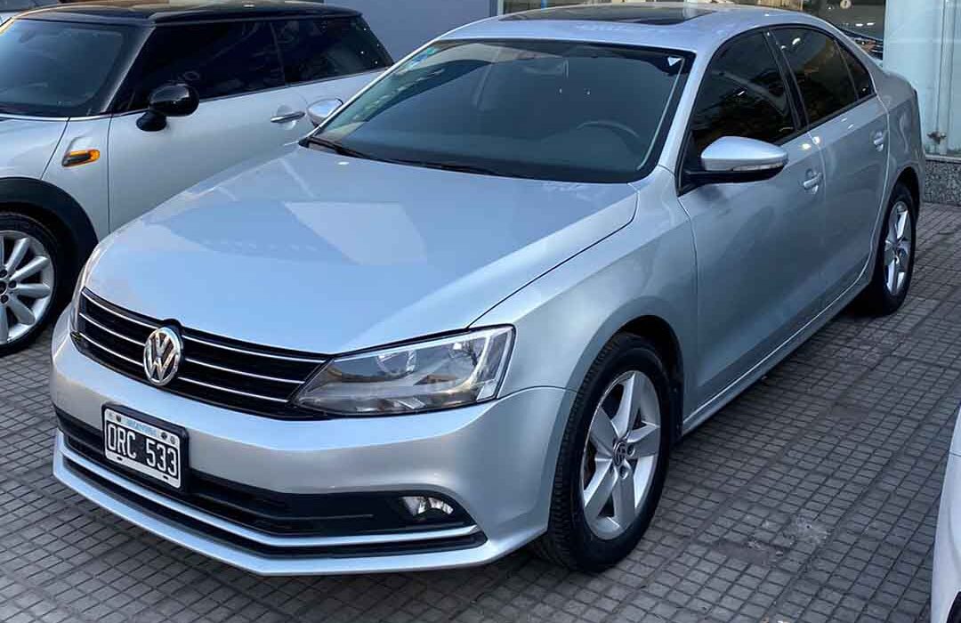 Volkswagen Vento Advance Pluss 2,5 Mt L15 2015 - LOX AUTOS SALTA JUJUY TUCUMAN FIAT FADUA (1)